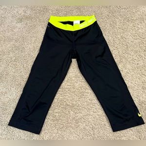 Nike | Pro dri-fit cropped leggings, size S